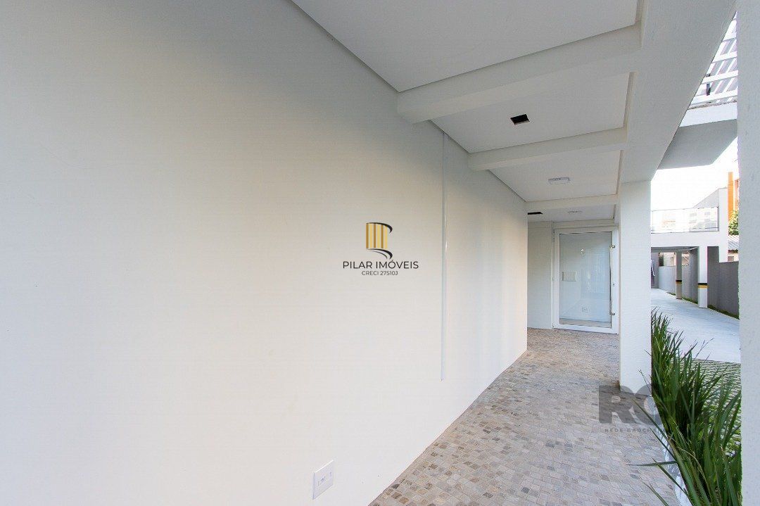 Cobertura para Venda - 214.34m², 3 dormitórios, sendo 3 suites, 2 vagas - Tristeza