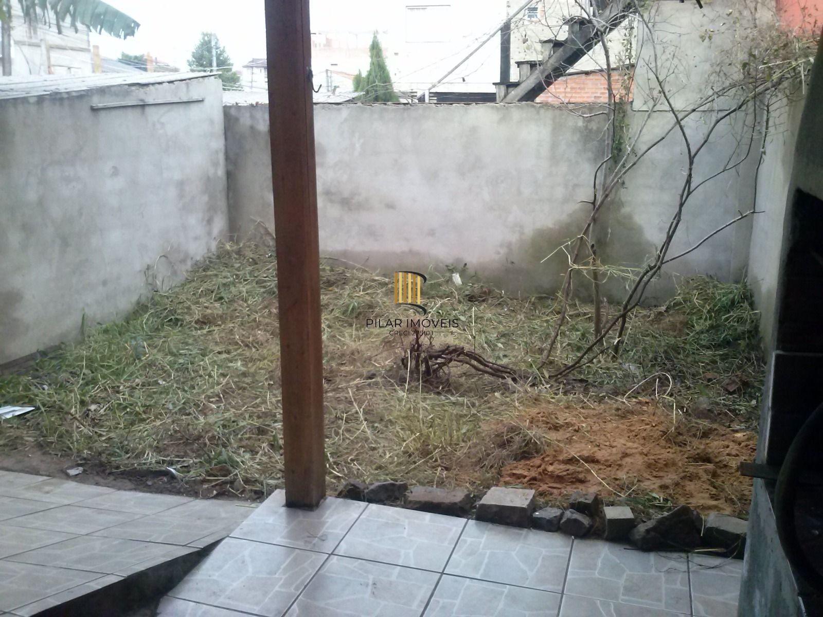 Casa 3 dormitórios no bairro Costa e Silva