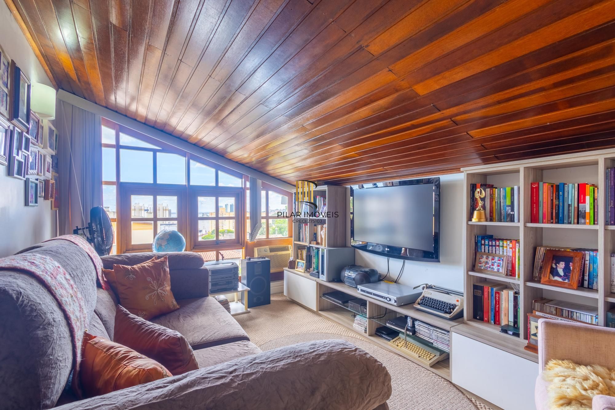 Casa em condomínio bairro Tristeza, com 185m² privativos.