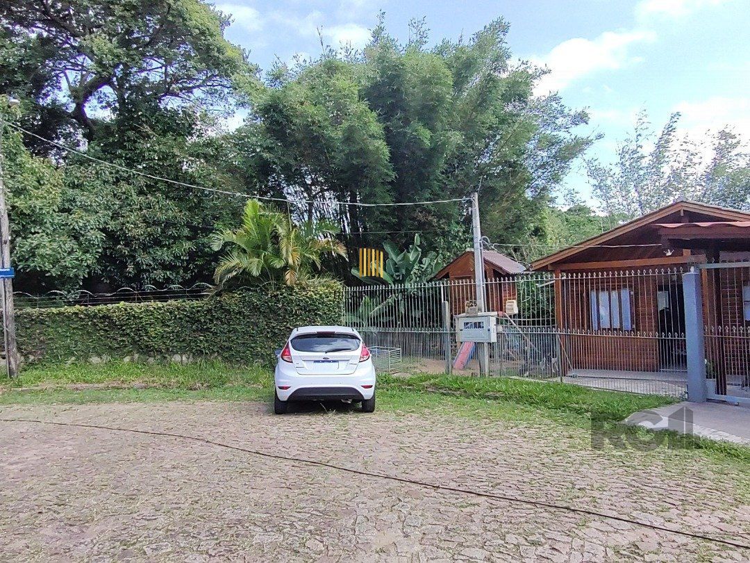 Casa térrea, 2 quartos, edícula com 2 quartos, pático, piscina - Bairro Cavalhado