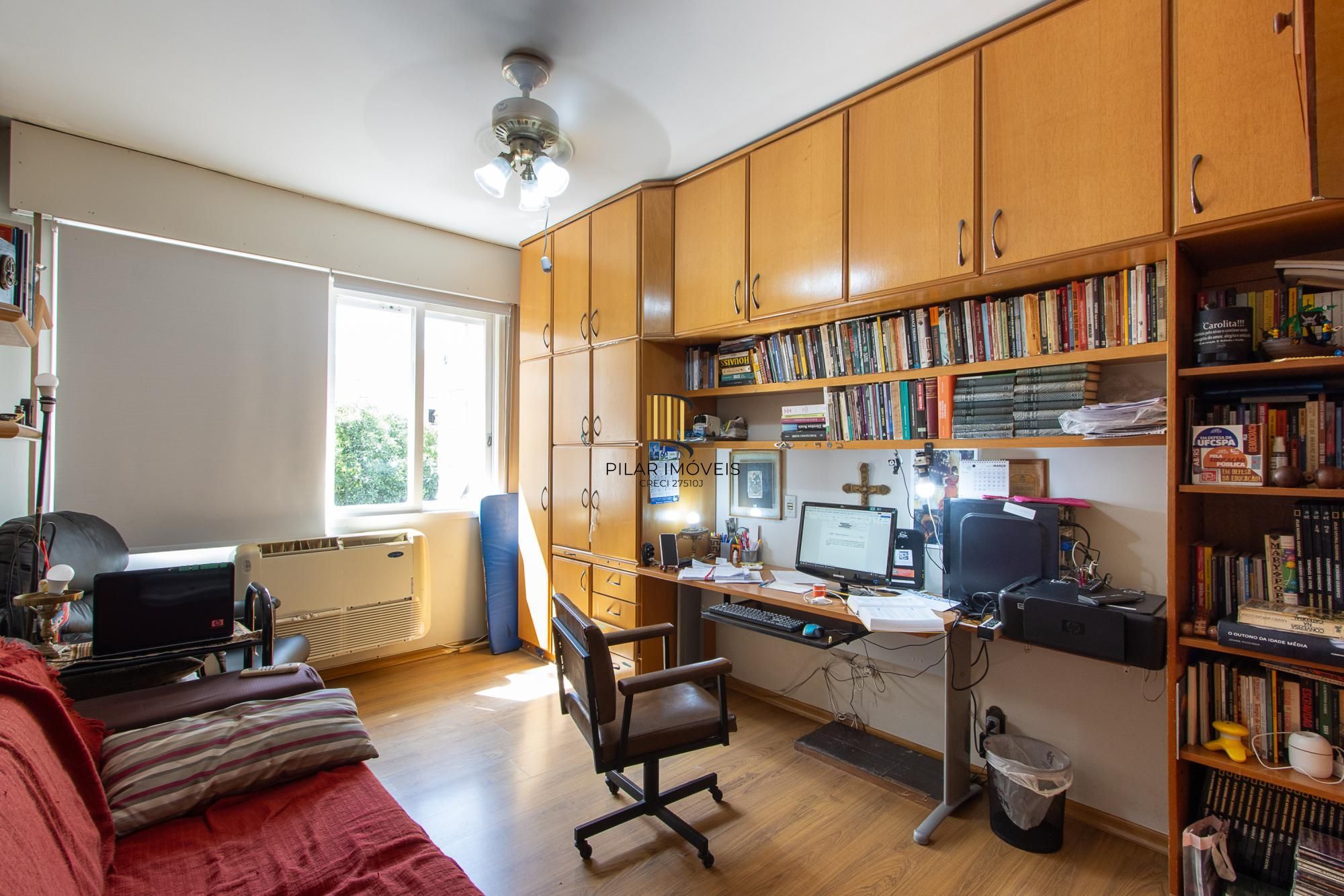 Apartamento 3 dormitorios com 168,65m2 privativos e uma vaga..