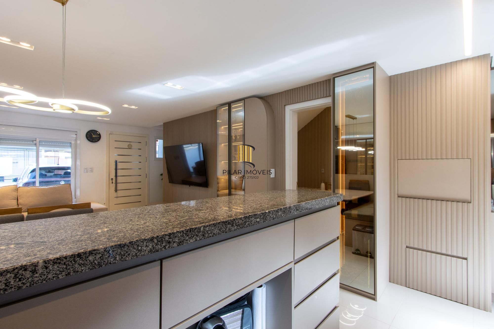 Sobrado para Venda - 95,16m², 3 dormitórios, sendo 1 suites, 2 vagas - Hípica