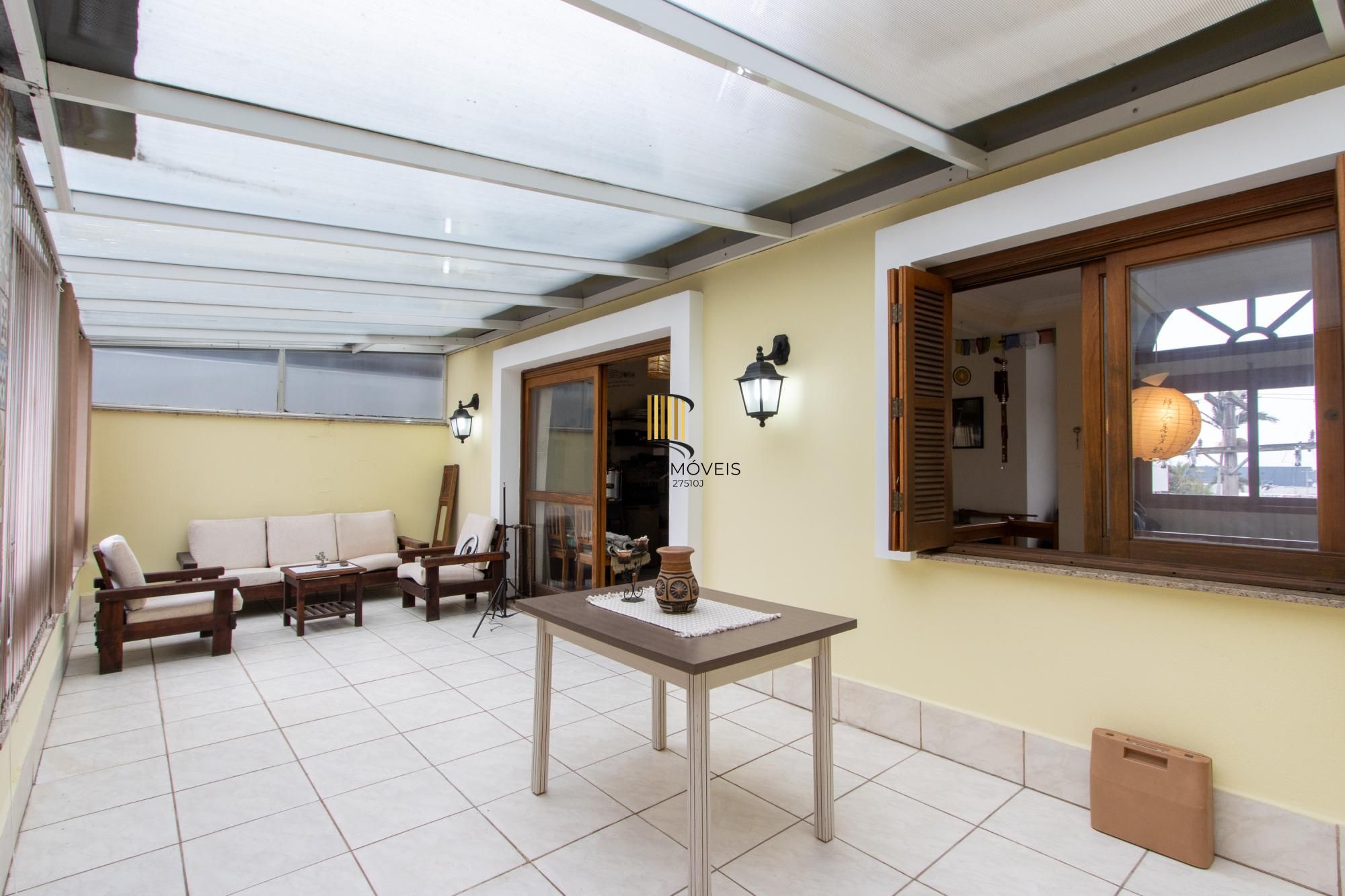 Casa 3 dormitórios no bairro Ipanema