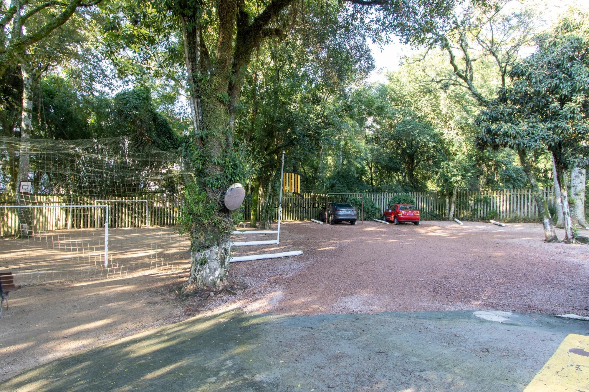 Casa em condomínio, com 3 quartos, com suíte, 2 vagas cobertas, churrasqueira, no Bairro Nonoai.