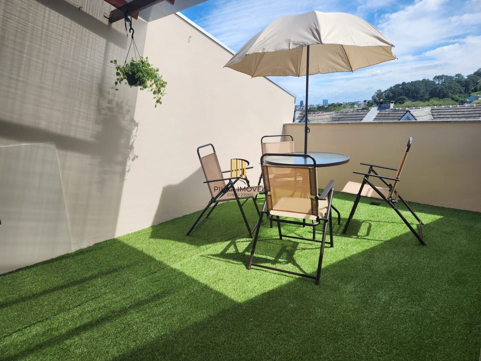 Ótima casa em condomínio fechado na Vila Nova, em Porto Alegre!