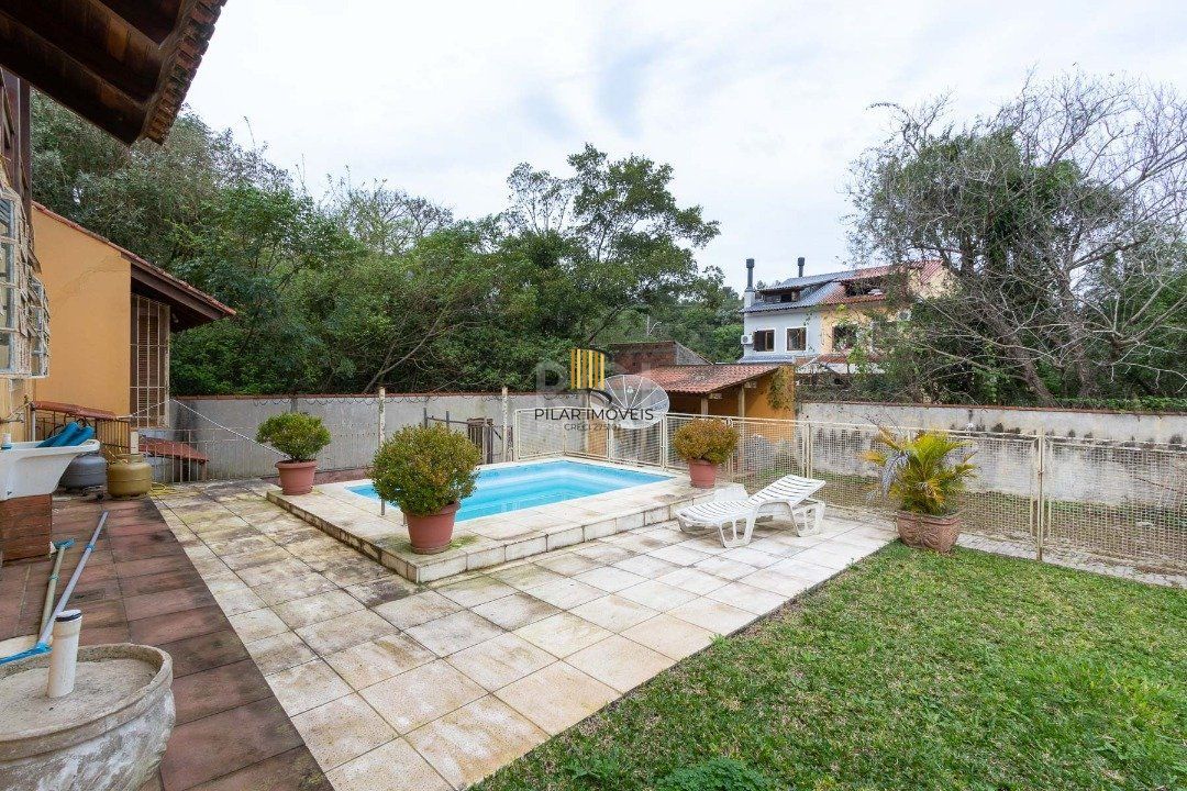 Casa Condominio para Venda - 386m², 3 dormitórios, sendo 2 suites, 2 vagas - Espirito Santo