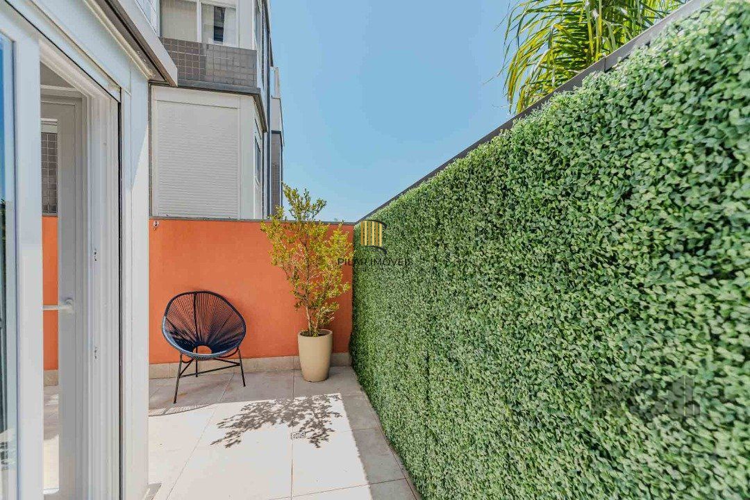 **Apartamento Garden com 3 dormitórios sendo 1 suíte à Venda - Bairro Cristal, Porto Alegre**