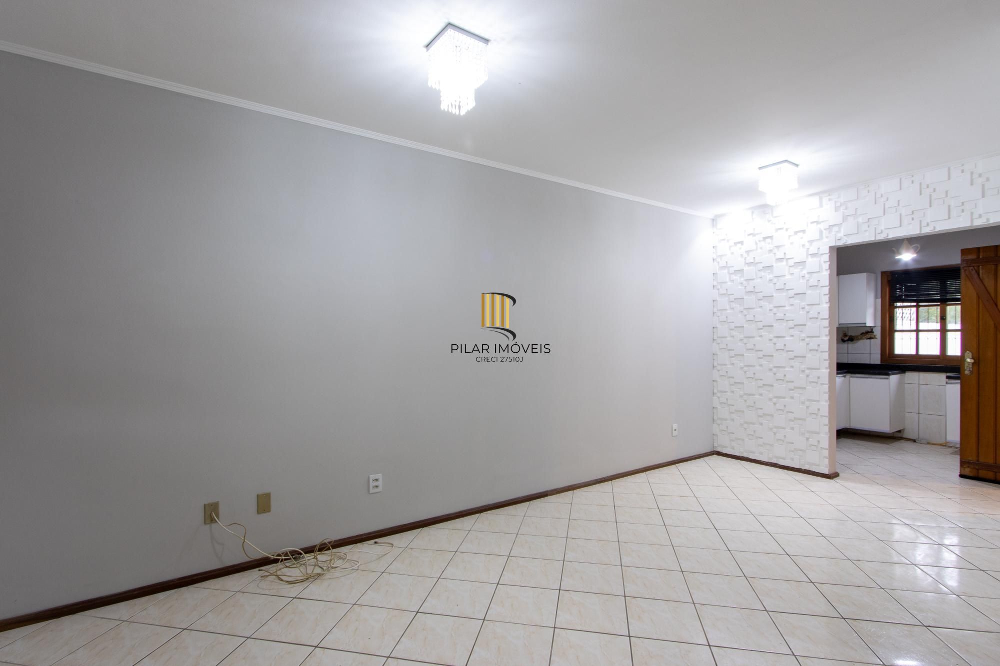 Casa térrea com 2 dormitórios I Bairro Hípica
