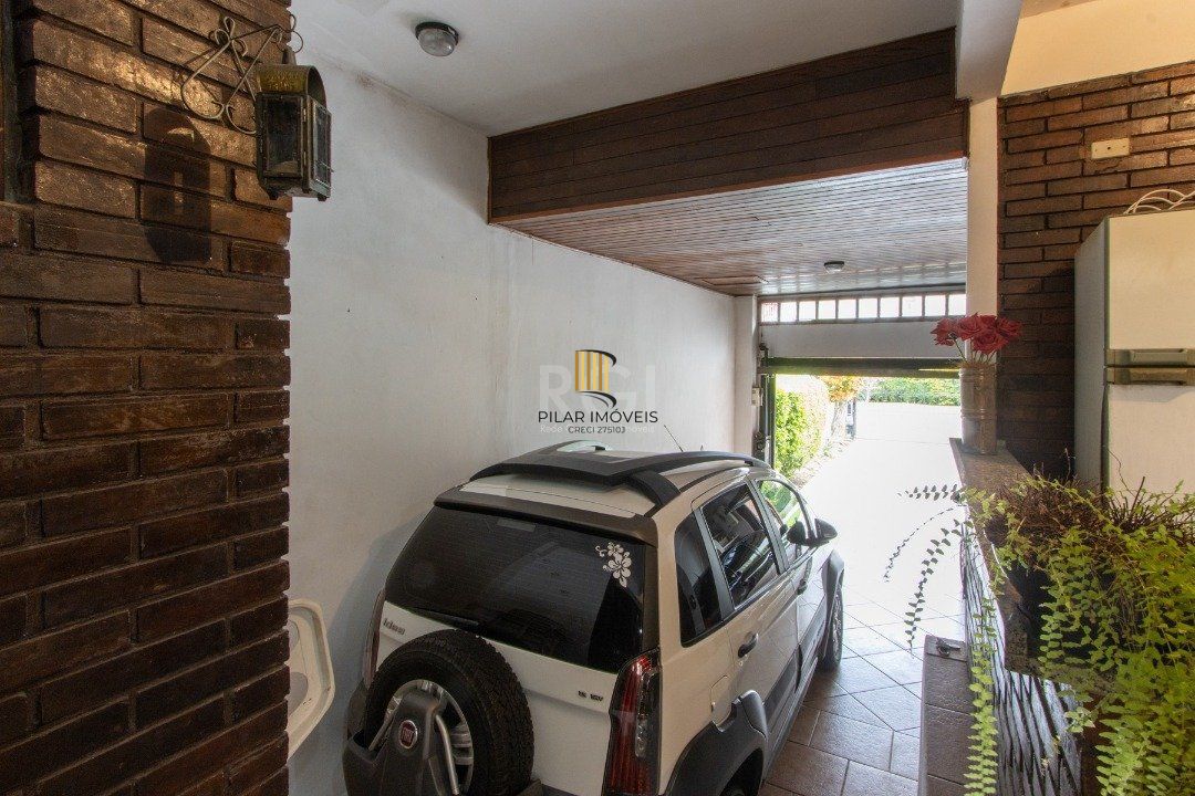 Casa 5 Dormitório(s) Bairro Tristeza