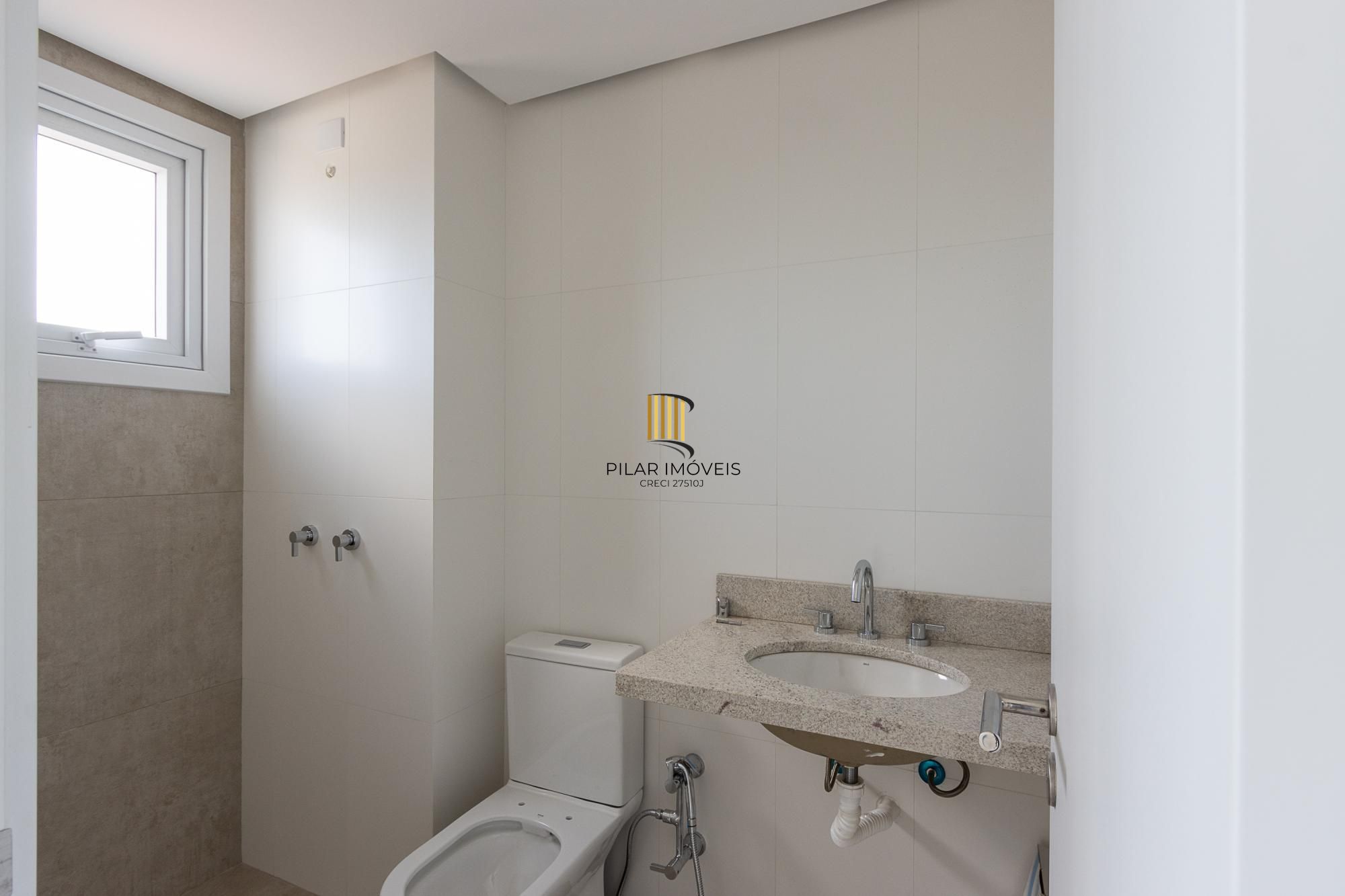 Apartamento de 3 dormitórios, 3 suítes, e 4 vagas, no bairro Jardim Lindoia