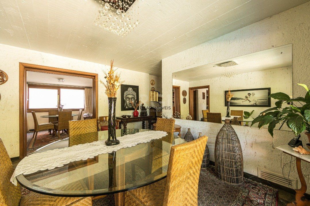 Casa para Venda - 370m², 5 dormitórios, sendo 2 suites, 7 vagas - Vila Assunção