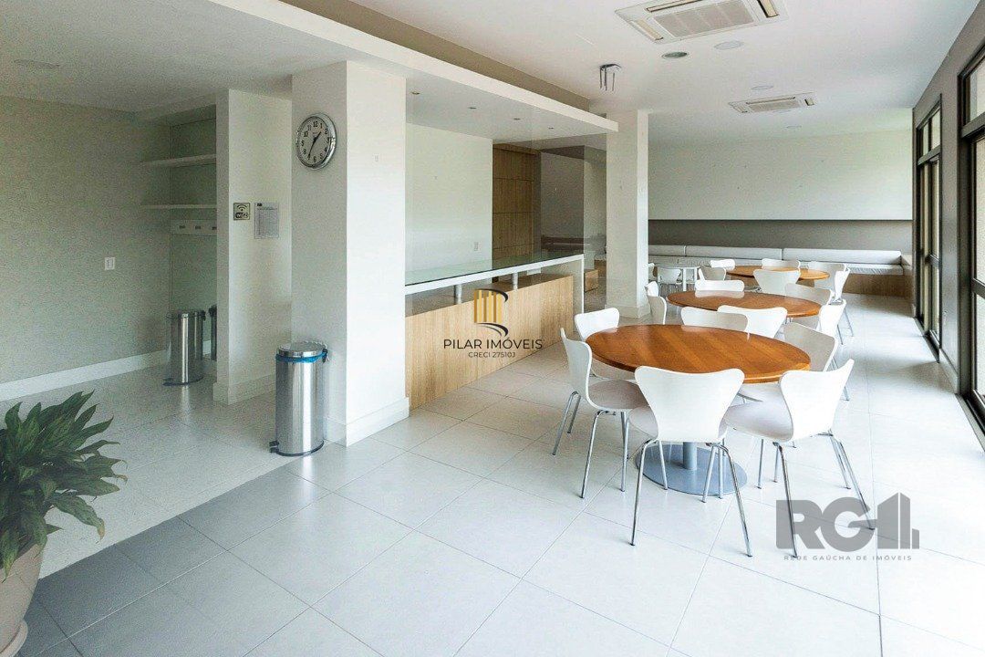 Apartamento em Porto Alegre, no bairro Cavalhada, com 3 dormitório(s), e 3 banheiros, à venda.
