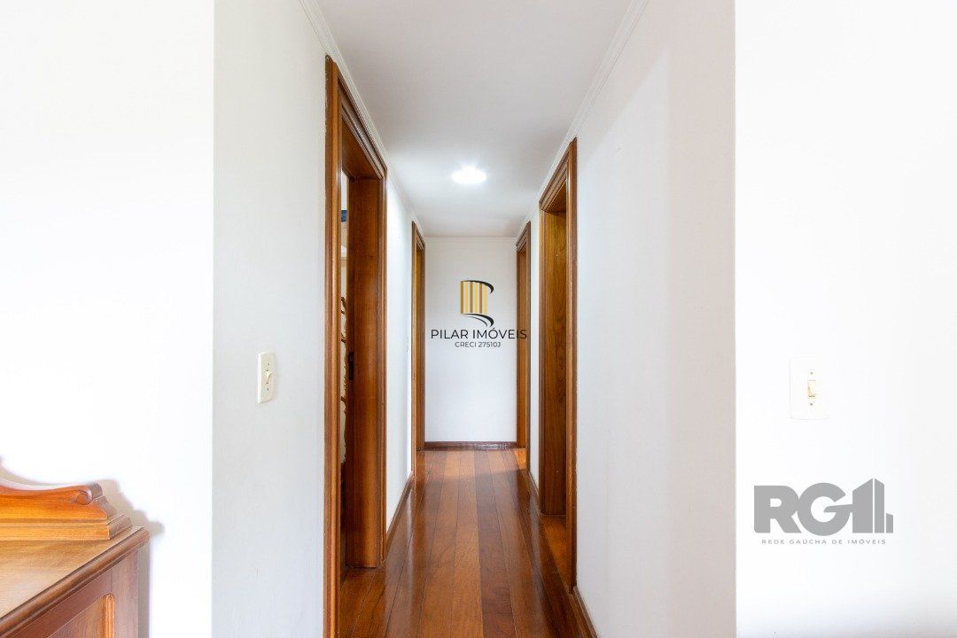 Apartamento semi mobiliado de 3 quartos com suíte no bairro Tristeza junto ao Colégio Mãe de Deus