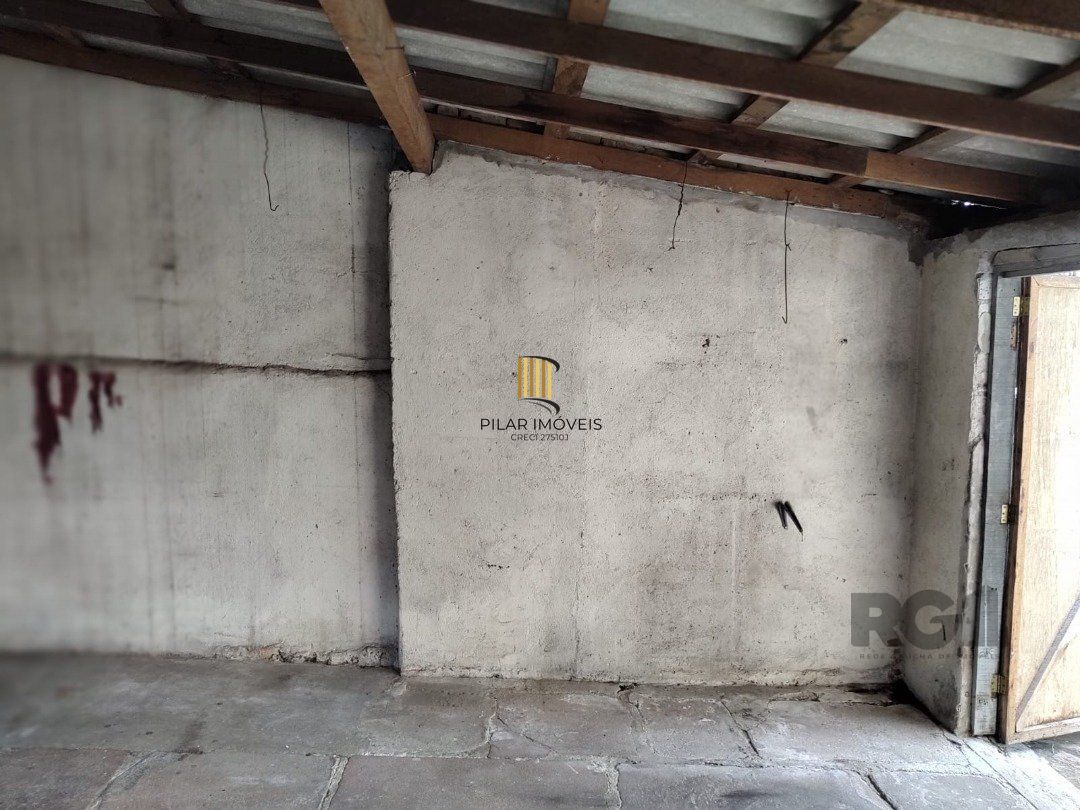 Casa para Venda - 247.37m², 4 dormitórios, 4 vagas - Partenon