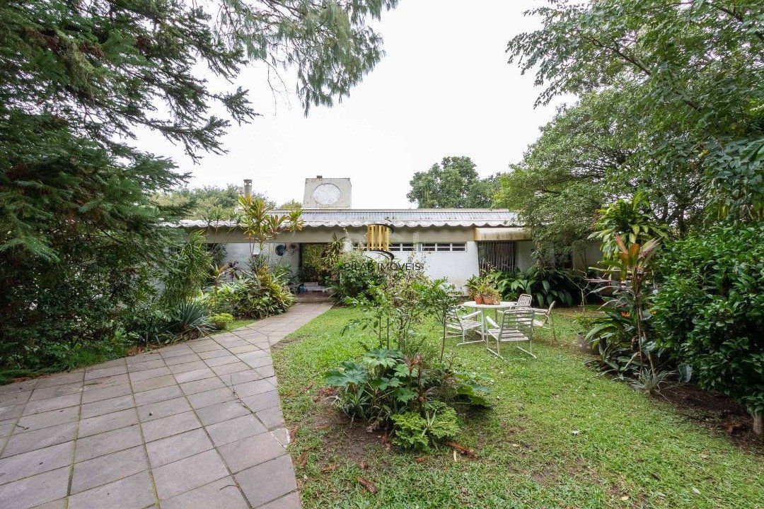 Casa para Venda - 600m², 3 dormitórios, sendo 1 suites, 8 vagas - Vila Assunção