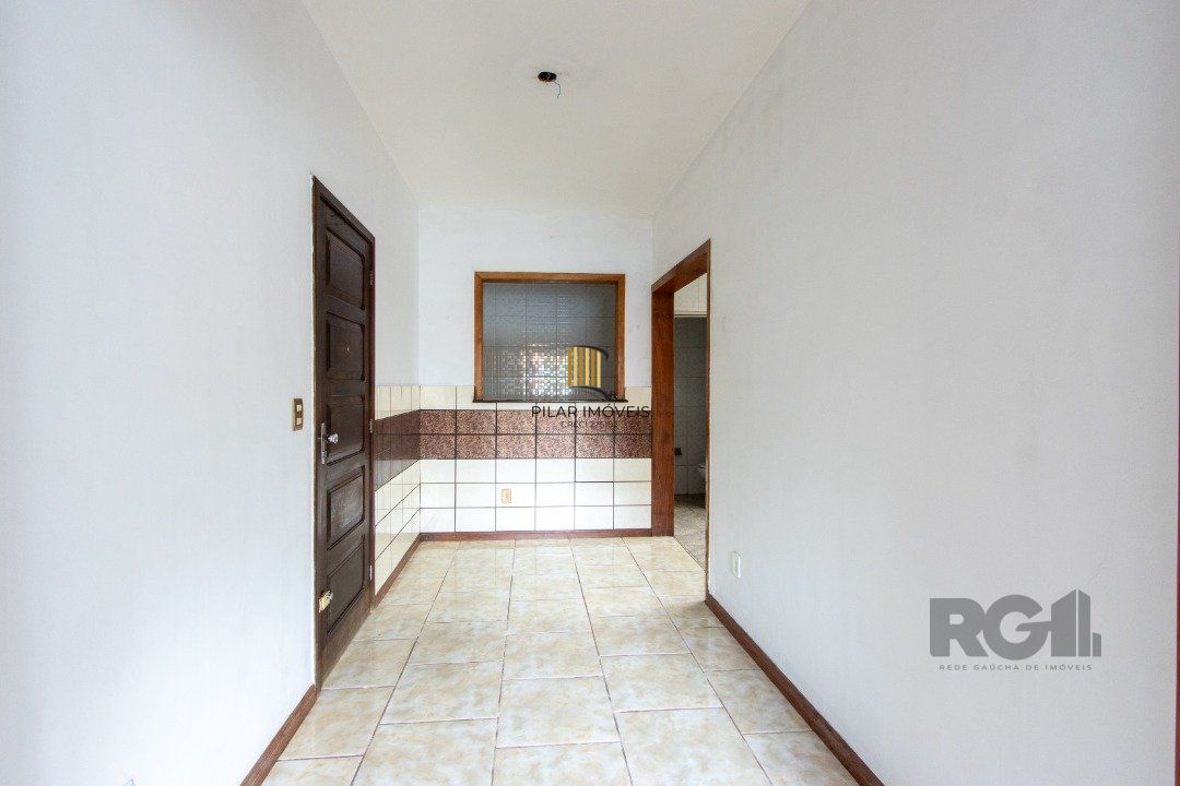 Apartamento térreo, com pátio, 2 quartos - Bairro Menino Deus