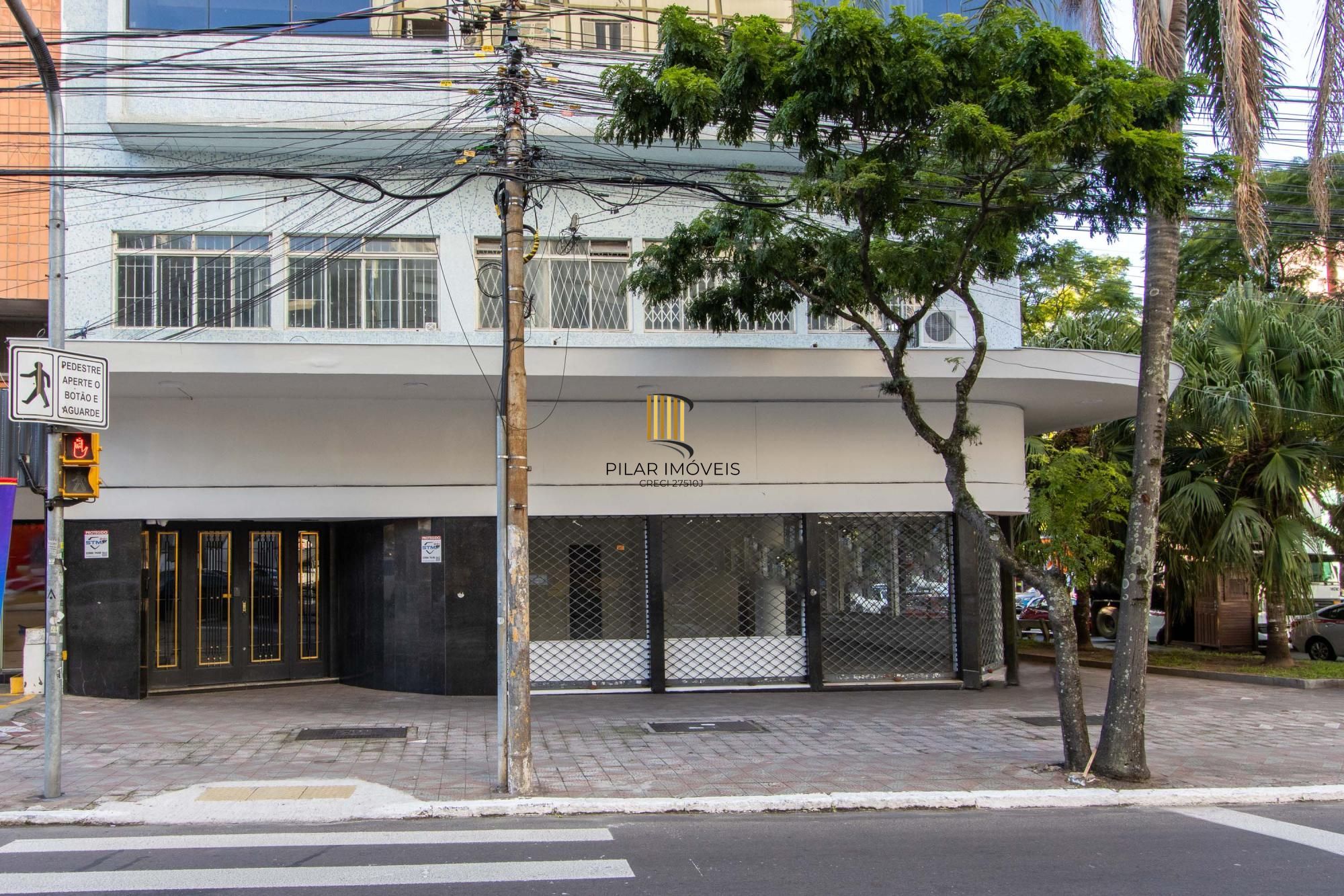 Apartamento para Venda - 238m², 3 dormitórios, sendo 1 suites, 1 vaga - Floresta