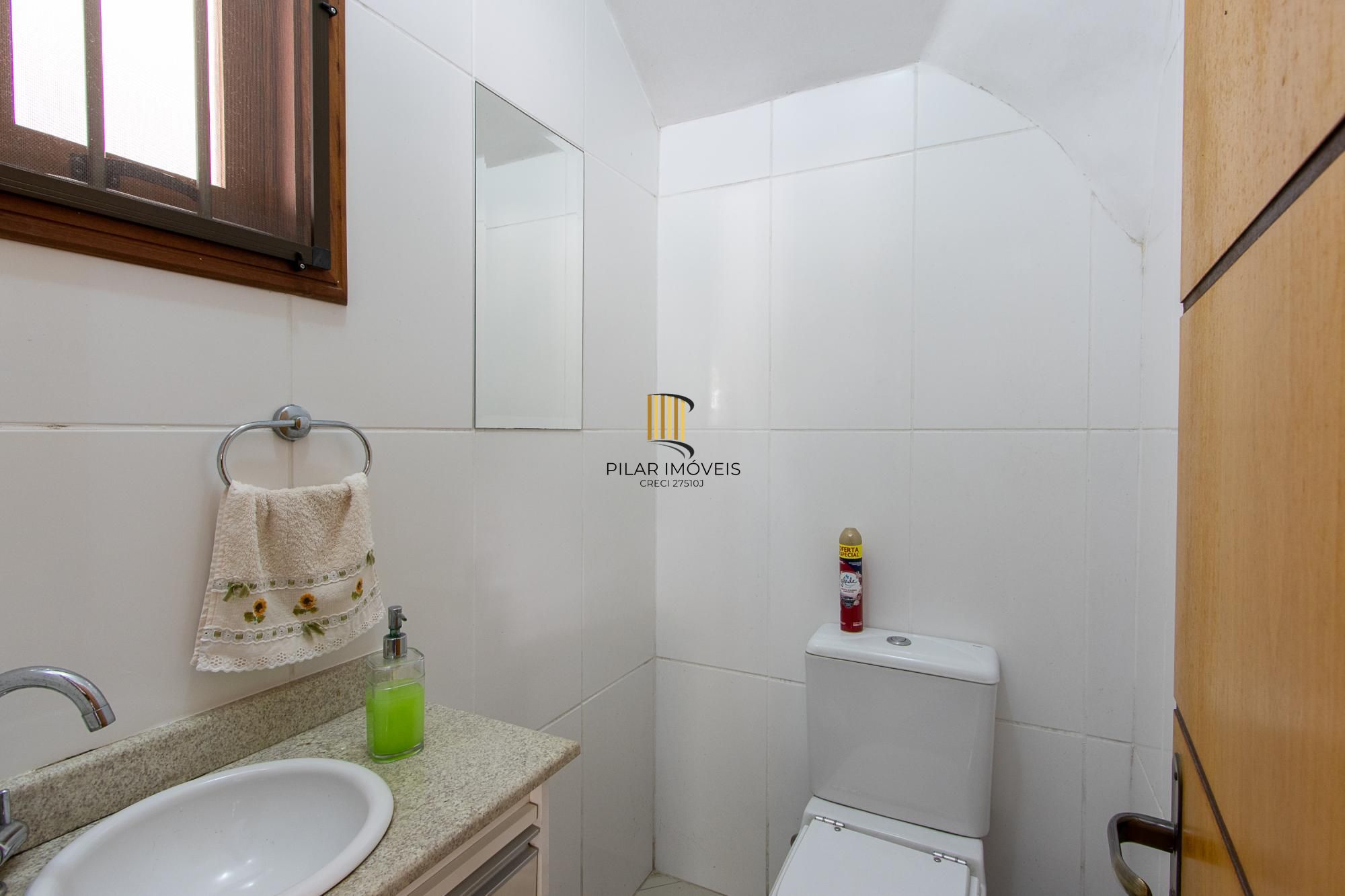 Casa Condominio  - 197m² de aréa nprivativa, 03 dormitórios 01 suites, 02 vagas - Tristeza