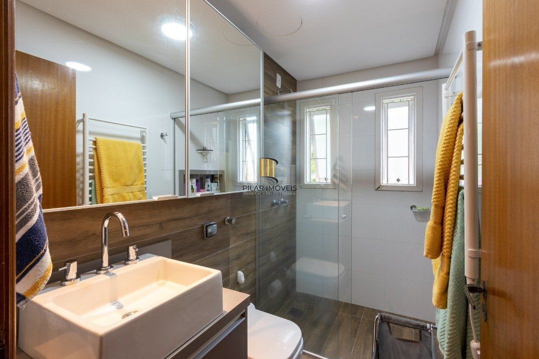 Cobertura para Venda - 234.17m², 3 dormitórios, sendo 1 suites, 2 vagas - Cristal