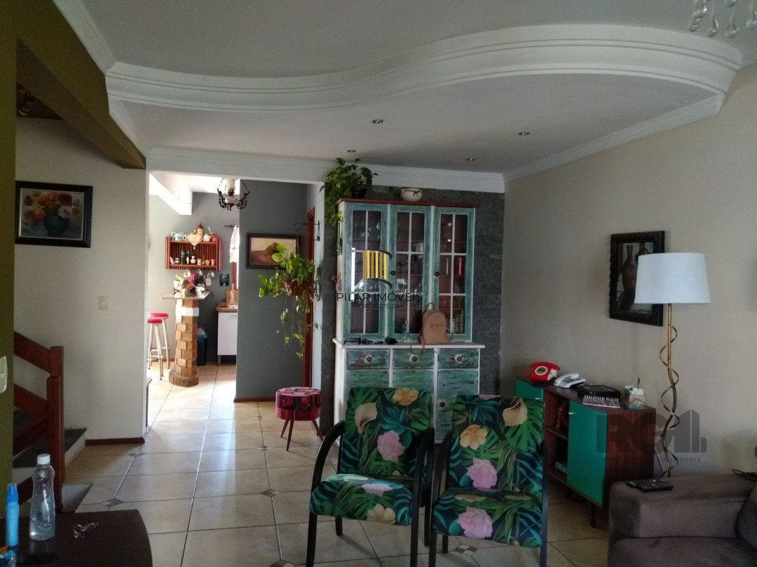 Casa 4 dormitórios no bairro Espírito Santo