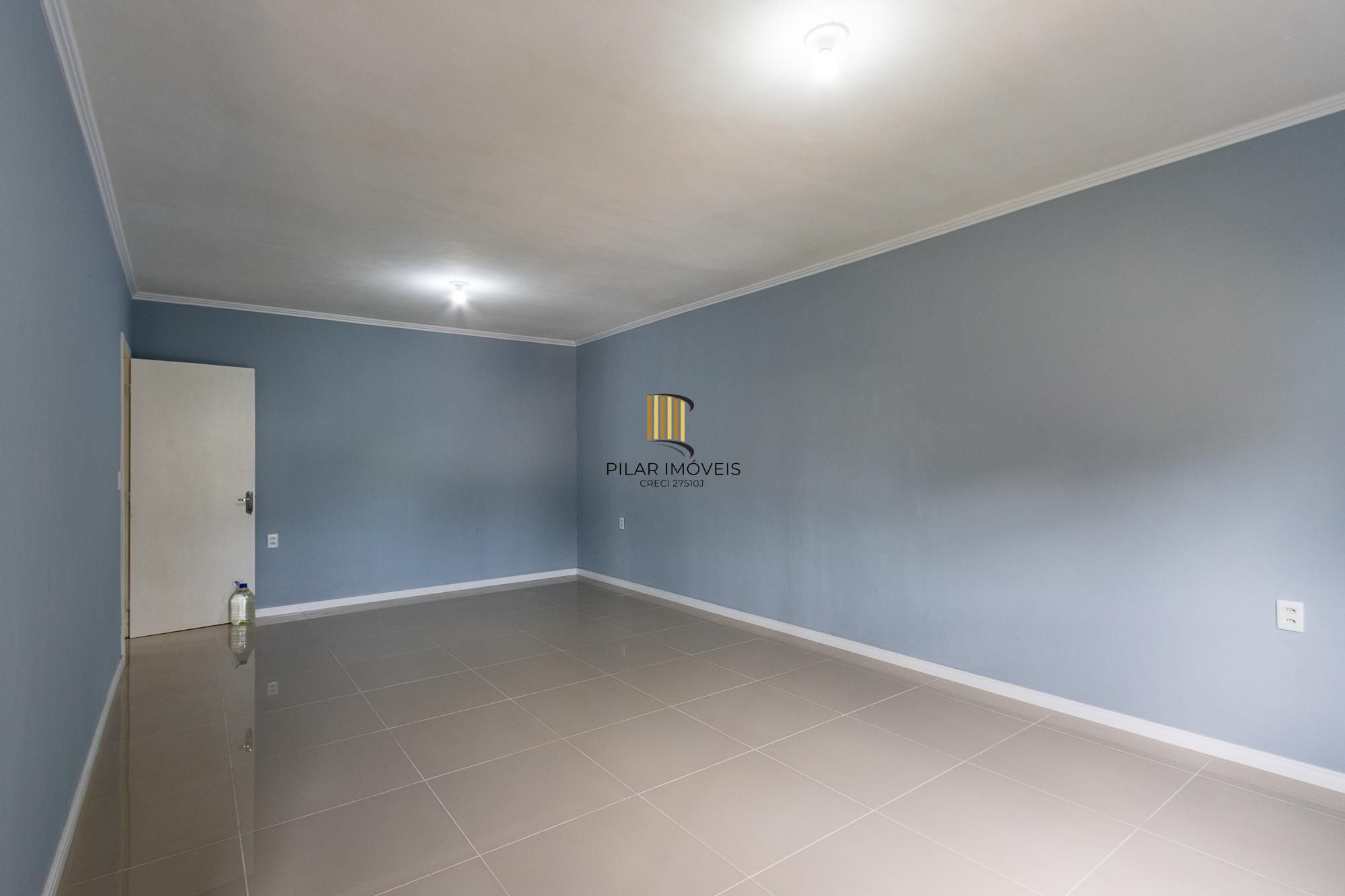 Terreno com 2 casas, 4 quartos, 1 suite - Bairro Cavalhada