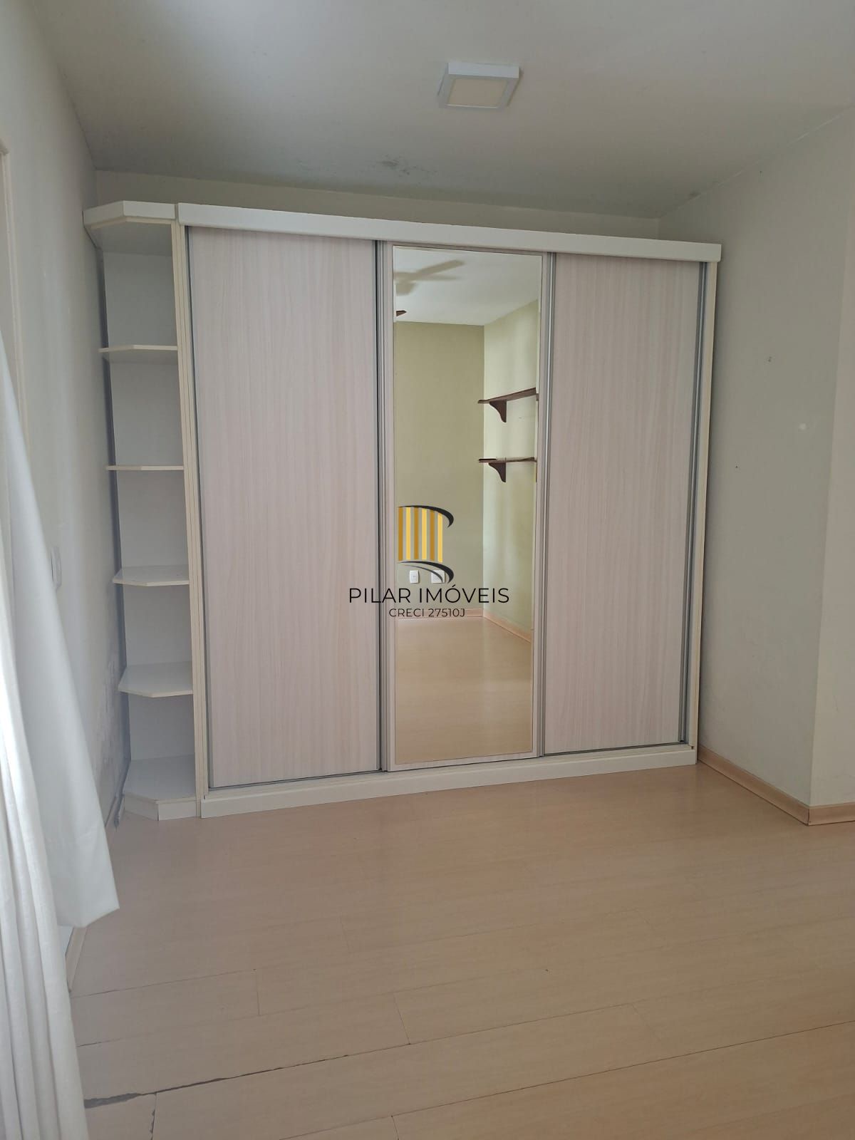Casa em condomínio de 3 dorm. na Tristeza