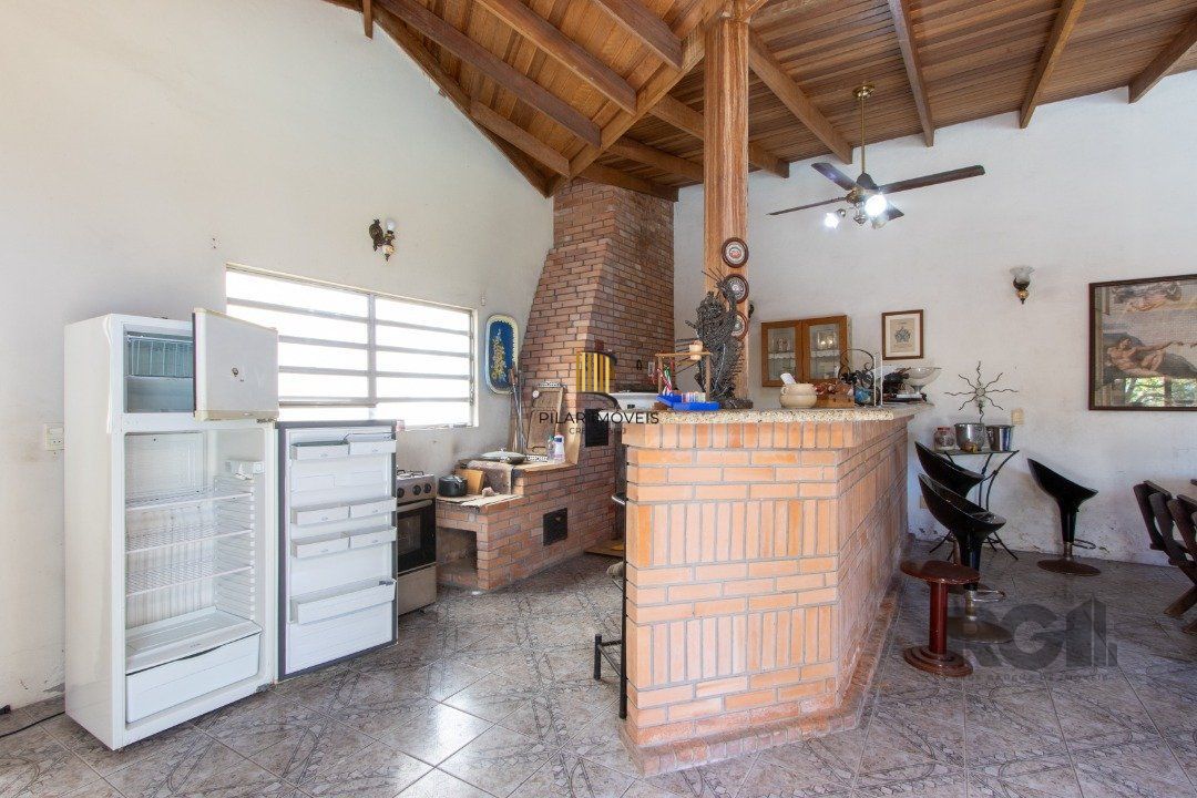 Casa 2 dormitórios no bairro Camaquã
