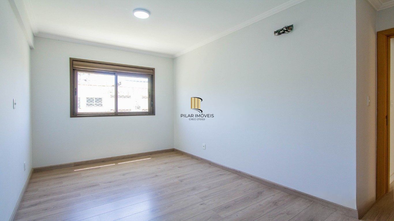 Vista Panorâmica, 3 Dormitórios com Suíte e 2 Vagas no Petrópolis