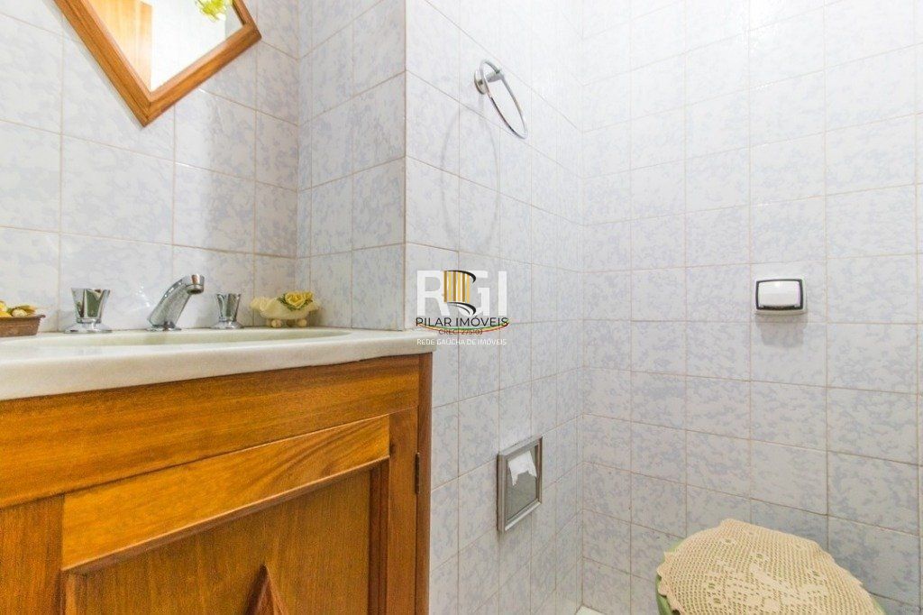 Apartamento á Venda - 140m², 3 dormitórios, sendo 1 suites, 2 vagas - São João