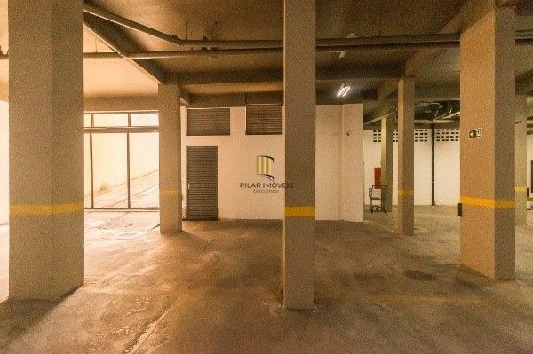 Cobertura com 3 quartos, 2 suítes e 2 vagas no Petrópolis – Vista deslumbrante!