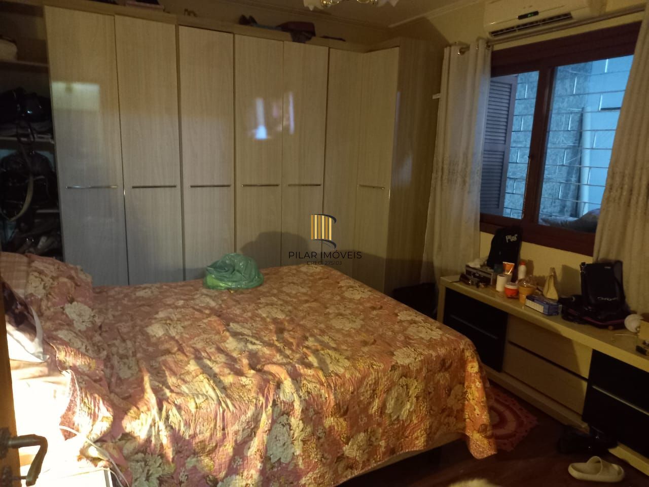 Excelente casa localzada ma Rua Santo Camaratto com 4 D e 1 suite