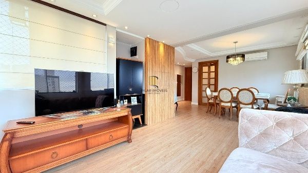 Vende-se apartamento com 2 quartos, 81 m²e 2 vagas – Petrópolis