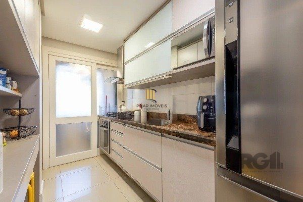 Vende-se amplo apartamento 3 dorm c/ suíte, 3 vagas, churrasqueira, lareira - 113m² - Bela Vista