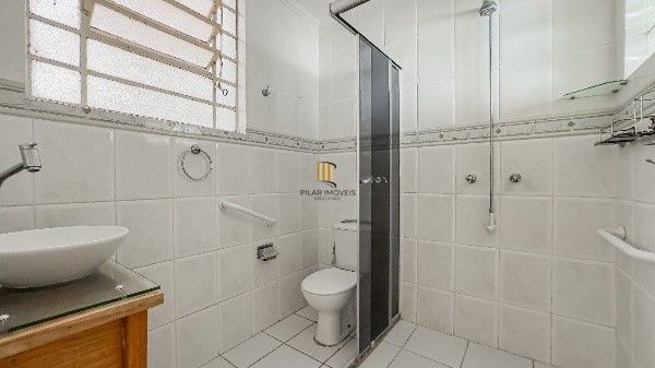 Vende-se amplo apartamento com 3 quartos - 113 m² -Rio Branco