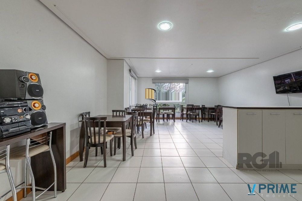 Vende-se apartamento com 2 quartos, 67 m², 2 vagas - Petrópolis