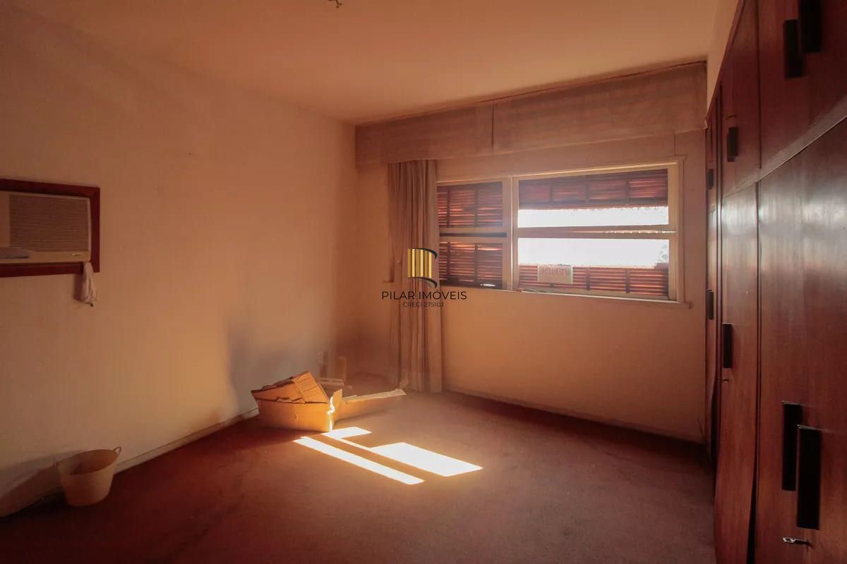 Vende-se apartamento com 4 quartos (1 suíte), 204 m² e 2 vagas - Rio Branco