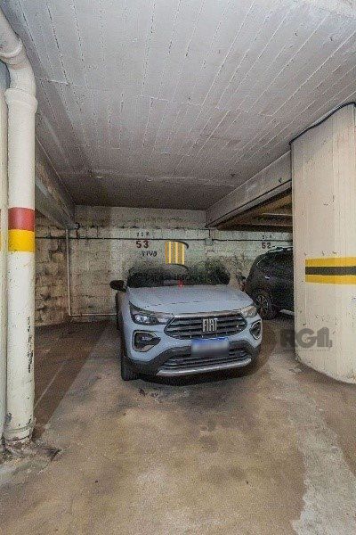 Amplo Apartamento de 3 quartos com suíte e 2 sacadas, com Vista para o Guaíba e 1 Vaga - Moinhos de Vento - 126m²