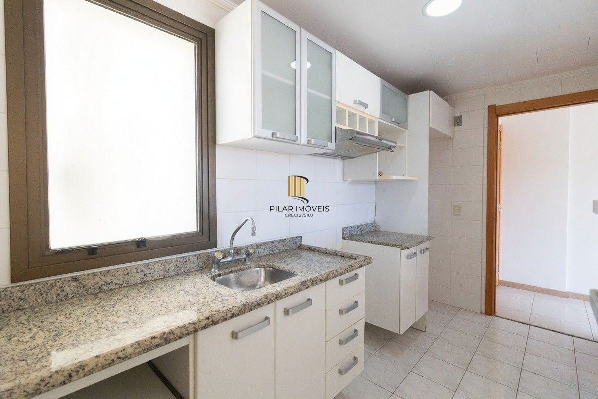 Vende-se apartamento com 3 quartos (1 suíte), 90m² e 2 vagas – Passo da Areia