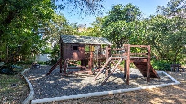 Vende-se apartamento com 2 quartos, 67 m², 2 vagas - Petrópolis