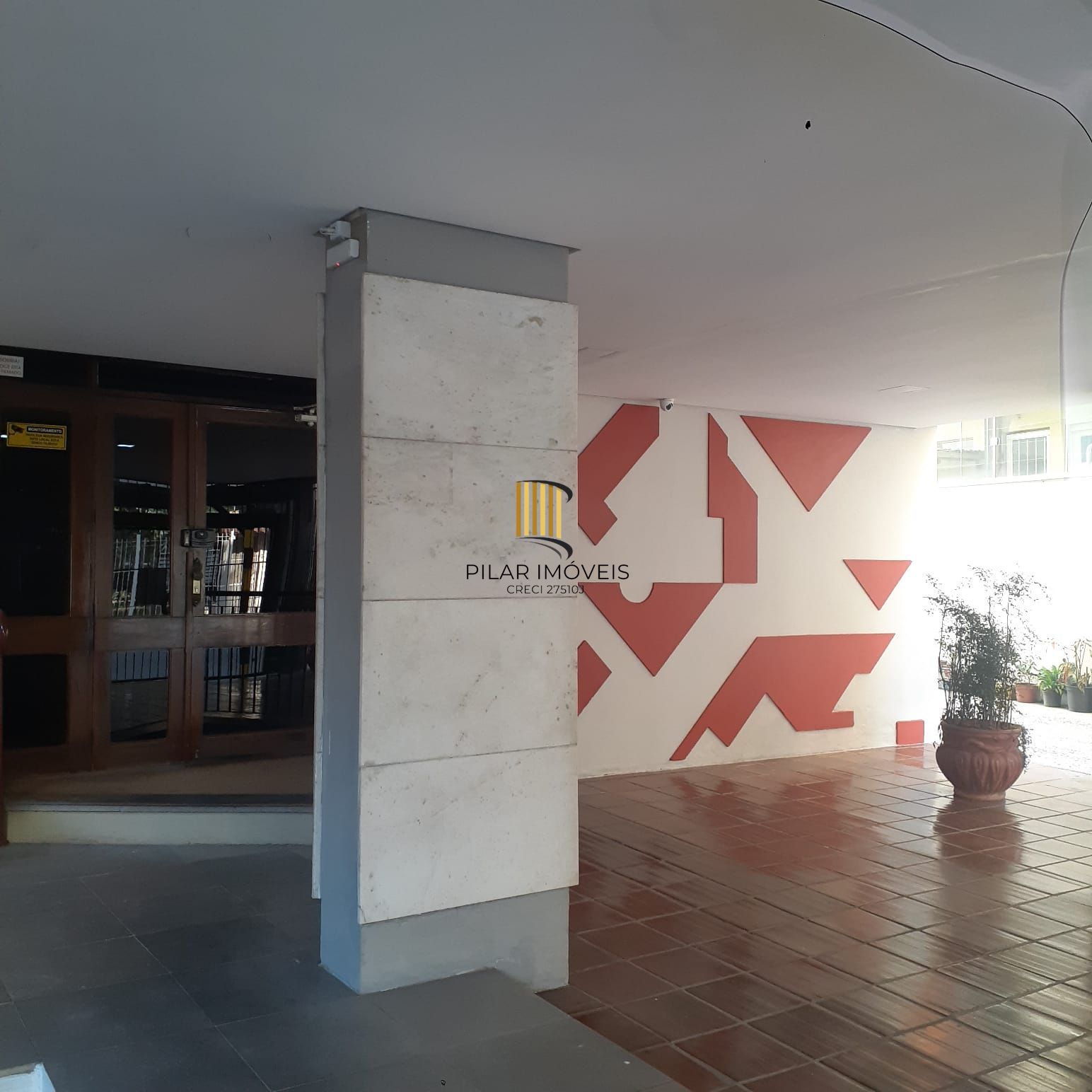 Vende-se apartamento com 1 quarto e 38m² - Bom Fim