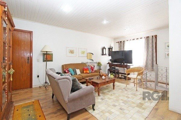 Vende-se bela cobertura 3 quartos com suíte, 2 vagas, dependencia completa em prédio com elevador - 220m² - Floresta