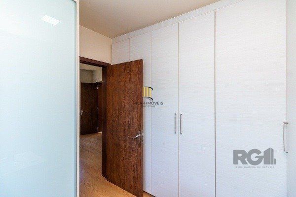 Vende-se amplo apartamento 3 quartos c/ suíte, 2 vagas, living com sacada e vista - 139m² - Auxiliadora