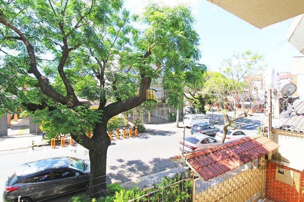 Vende-se casa duplex 3 dormitórios com 2 vagas próximo ao Clínicas - Santana