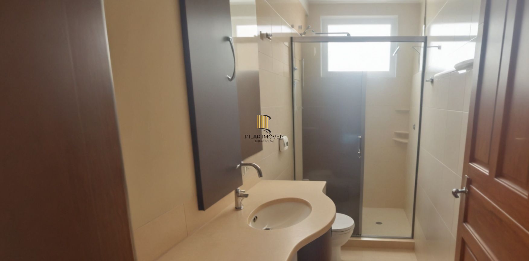 Vende-se apartamento de 1 dormitório e 45m² - Menino Deus