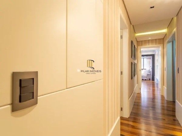 Vende-se amplo apartamento luxuoso 3 suítes e 3 vagas, hidro, mobiliado, dependência completa - 221m² - Bela Vista