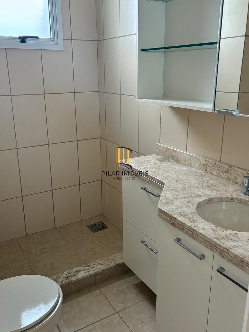 Vende-se amplo apartamento 3 quartos com suíte e 2 vagas no Menino Deus  - 158,4m²