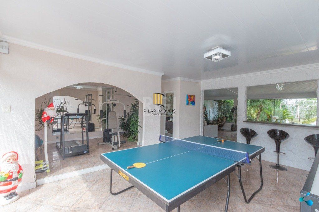 Casa para Venda - 240m², 3 dormitórios, sendo 1 suites, 3 vagas - Partenon