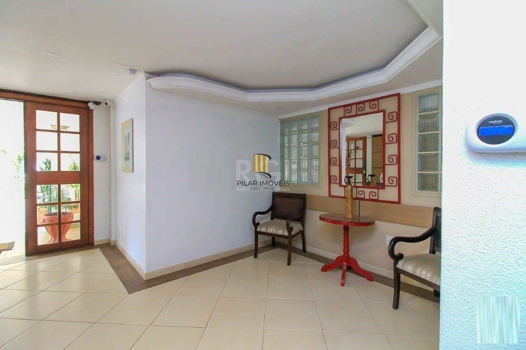 Cobertura para Venda - 252m², 3 dormitórios, sendo 1 suites, 2 vagas - Menino Deus