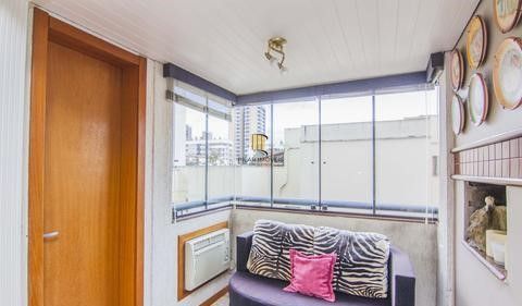 Vende-se apartamento com 3 quartos (1 suíte), 91 m² e 1 vaga – Menino Deus