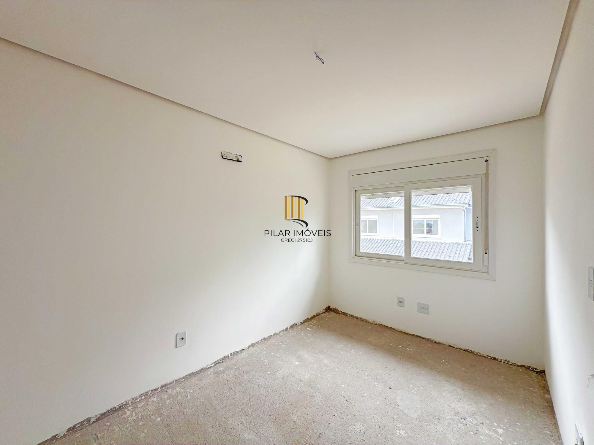 Vende-se casa em condomínio com 4 dormitórios (2 suítes), 3 vagas  – Tristeza